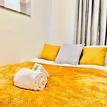 Plaistow Home Near Custom House Excel Free Parking